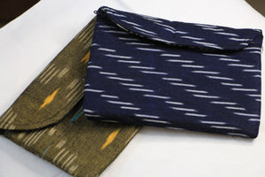 Pouch with zipper